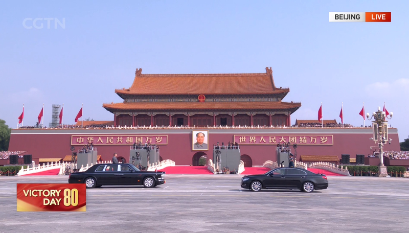 Xi Jinping inspecciona tropas en la Avenida Chang'an por el 80º aniversario de la victoria antifascista