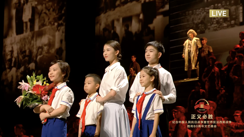 Ecos de tu sueño da vida a la historia en la gala del Día de la Victoria video poster