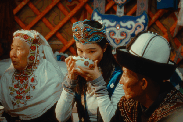 Picos_Nevados_y_Festines_de_Bodas_Kazajas_en_Ili