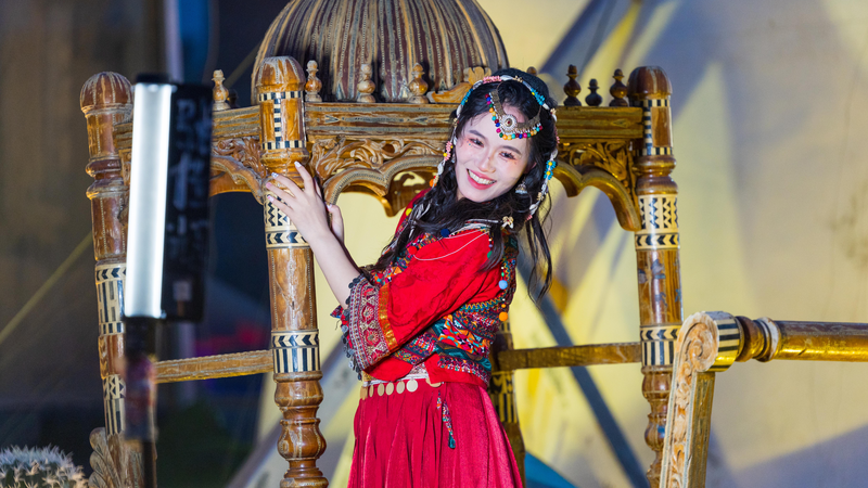 Siente_el_ritmo_del_Gran_Bazar_de_Xinjiang