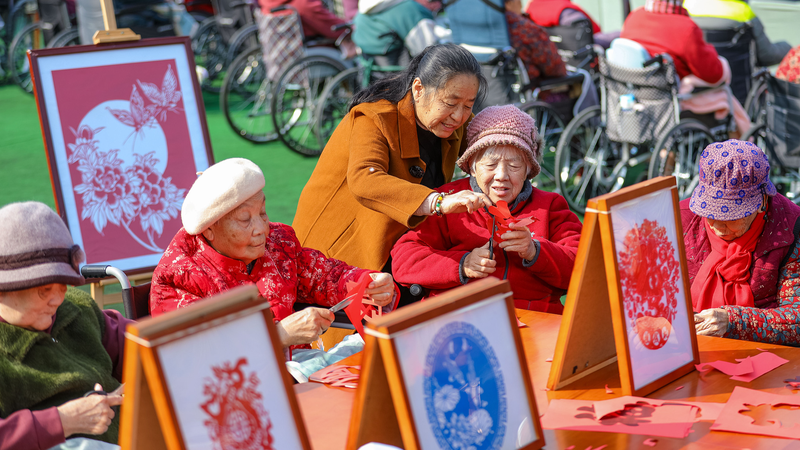 Primero la Gente: El 15° Plan Quinquenal de China sobre el Desarrollo Centrado en las Personas