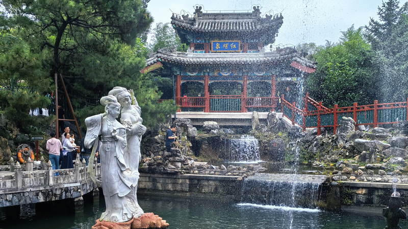 Explora el Templo Hongluo: Un Santuario Zen Milenario en Pekín