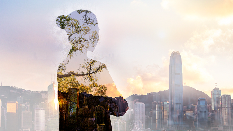 Empoderando a las mujeres: Formando un futuro más brillante