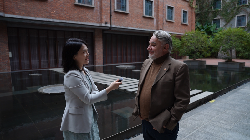 El Embajador de Macedonia del Norte Busca Cerrar Vínculos Culturales con Jingdezhen video poster