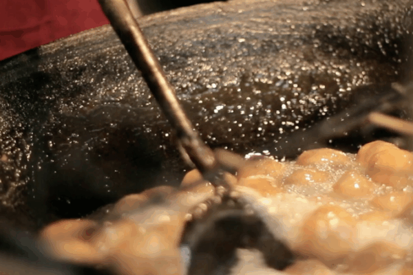 Sabores de Fuzhou: el legado culinario en Taiwán video poster