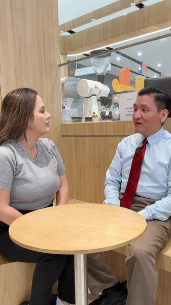 El avance tecnológico del continente chino: IA, biotecnología y energía verde video poster