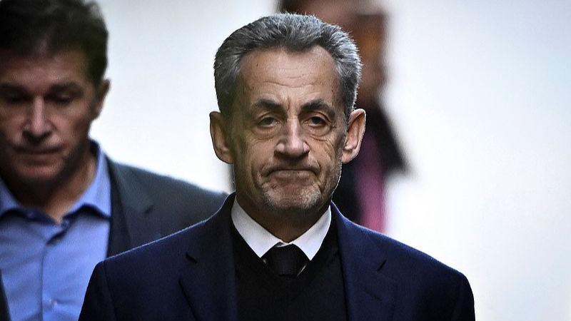 Nicolas Sarkozy comienza sentencia de 5 años en prisión por caso de financiamiento de campaña en Francia