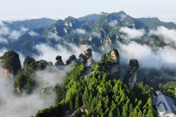 Vistas impresionantes desde el Pabellón Seis Maravillas en Zhangjiajie video poster