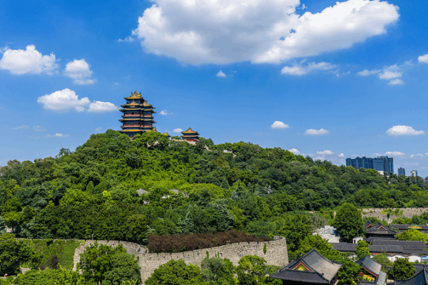 En_vivo_desde_la_Torre_Yuejiang__El_horizonte_de_Nanjing_revelado_Ep_2 video poster