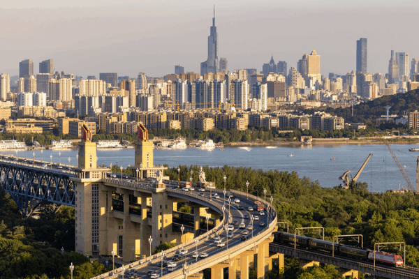 Admira el puente del río Yangtze de Nanjing video poster