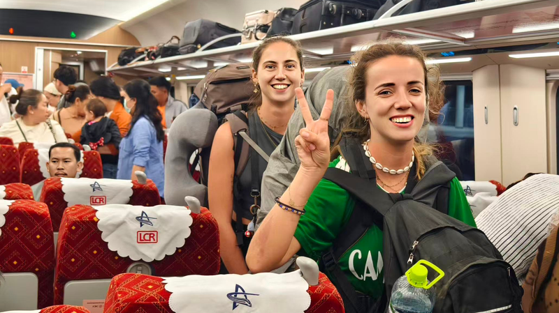 Ferrocarril_China_Laos_supera_los_600_000_viajes_transfronterizos video poster