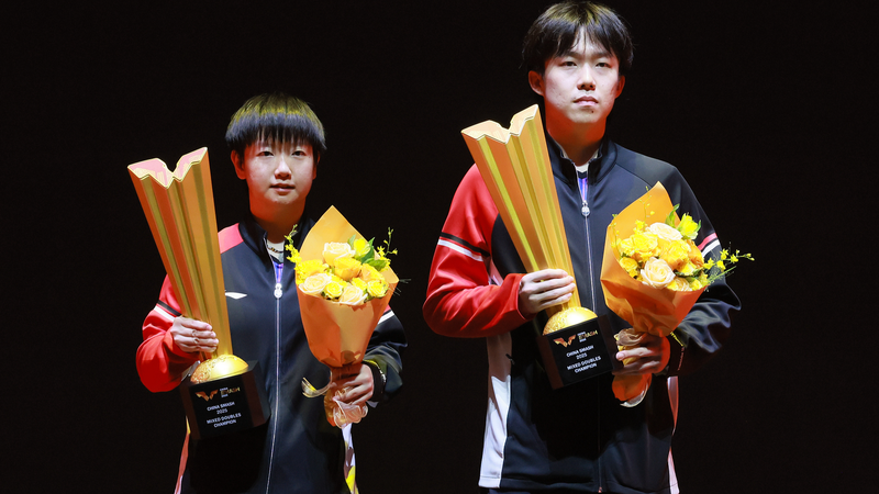 ¡Sun Yingsha y Wang Chuqin dominan dobles mixtos en el WTT China Smash!
