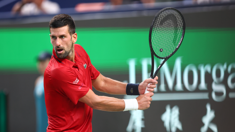 El clasificado Vacherot sorprende a Djokovic para establecer una final familiar en Shanghái