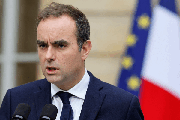 Macron de Francia nombra un nuevo gabinete bajo Lecornu para romper el estancamiento político