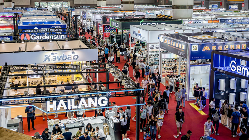 La 138ª Feria de Cantón exhibe el poder de la tecnología y el comercio de la China Continental
