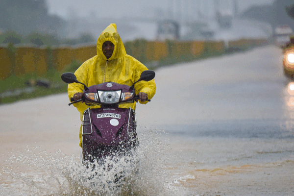 El ciclón Montha golpea el este de la India: 2 muertos, destrucción generalizada
