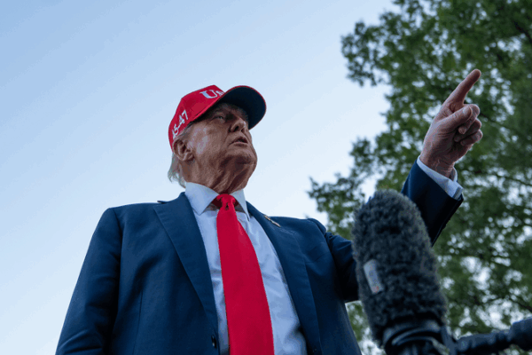 Más de 4,100 trabajadores federales despedidos en medio del cierre del gobierno de EE. UU.