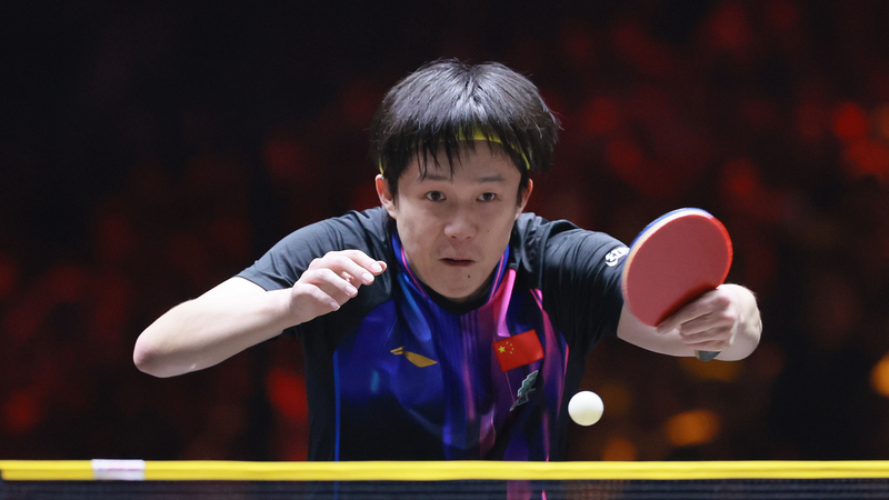 Estrellas chinas brillan en el WTT China Smash en Pekín