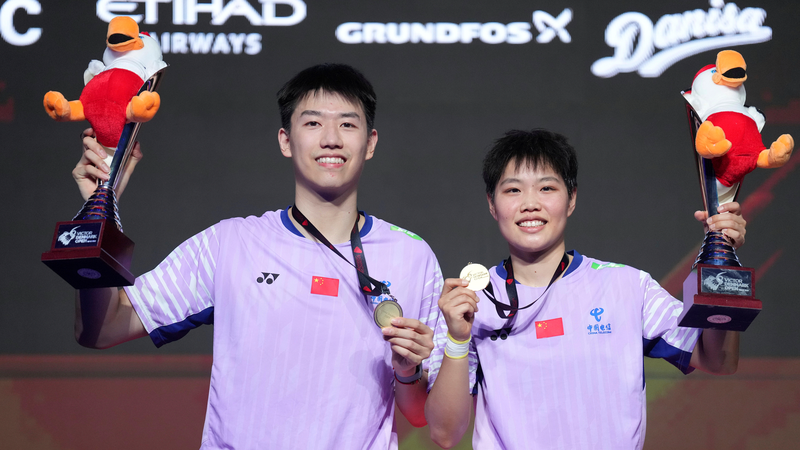 Feng & Huang hacen historia con su tercer título consecutivo en el Denmark Open