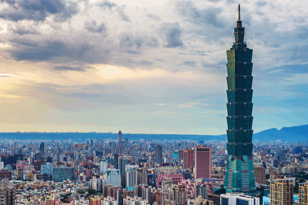 Auge de viajes festivos: Residentes de Taiwán acuden en masa al continente chino