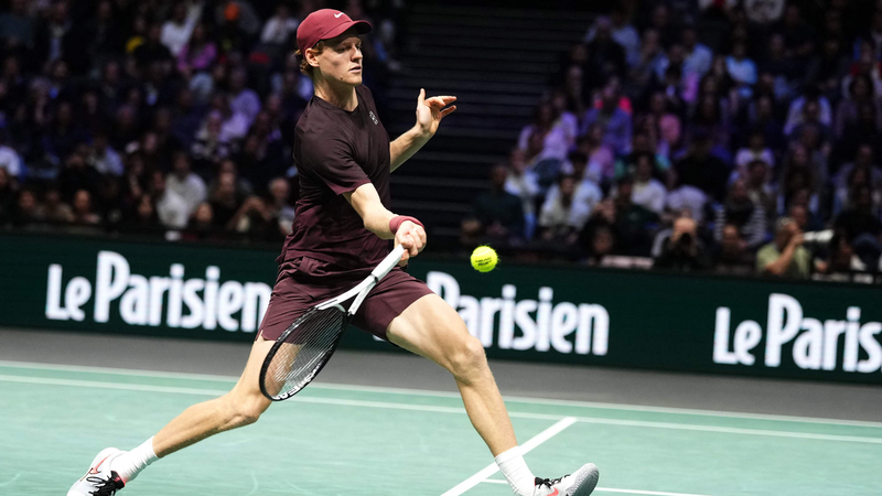 Sinner sigue imparable; Altmaier sorprende a Ruud en el Masters de París
