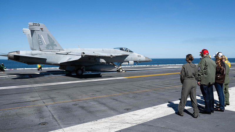 La Marina de los EE. UU. se prepara para elegir el caza furtivo de próxima generación