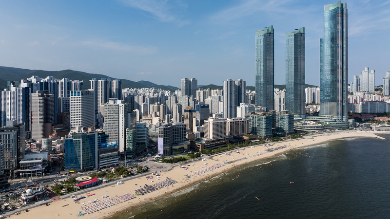 Xi Jinping llega a Busan para la 32ª Cumbre de APEC