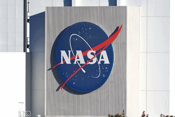 La NASA reabre la carrera del módulo lunar mientras SpaceX se retrasa