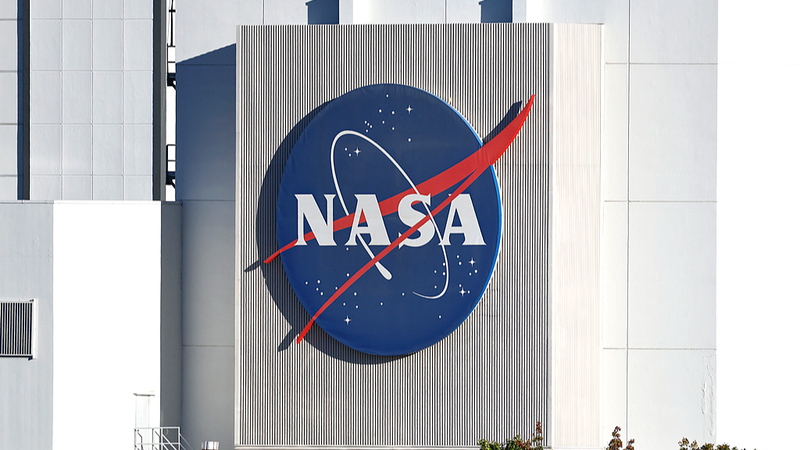 La NASA reabre la carrera del módulo lunar mientras SpaceX se retrasa