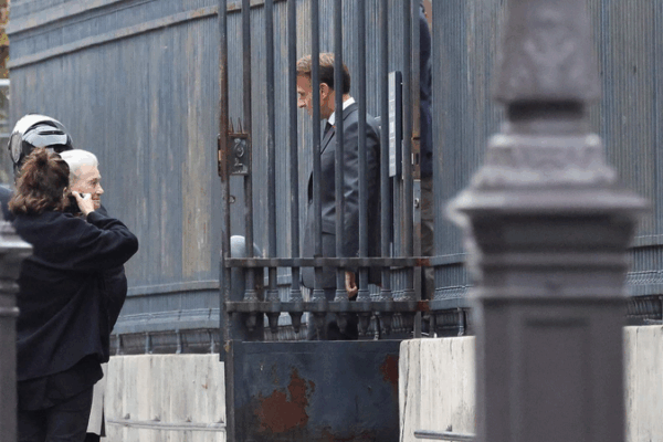 Ex-PM Philippe pide a Macron que renuncie en medio de la agitación política de Francia