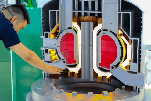 El MEJOR dispositivo de fusión de China instala la base del Dewar, apunta a encender un foco para el 2030