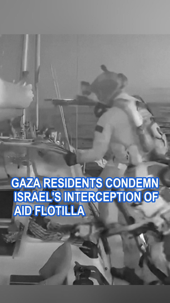 Residentes de Gaza denuncian la intercepción de flotilla de ayuda por parte de Israel video poster