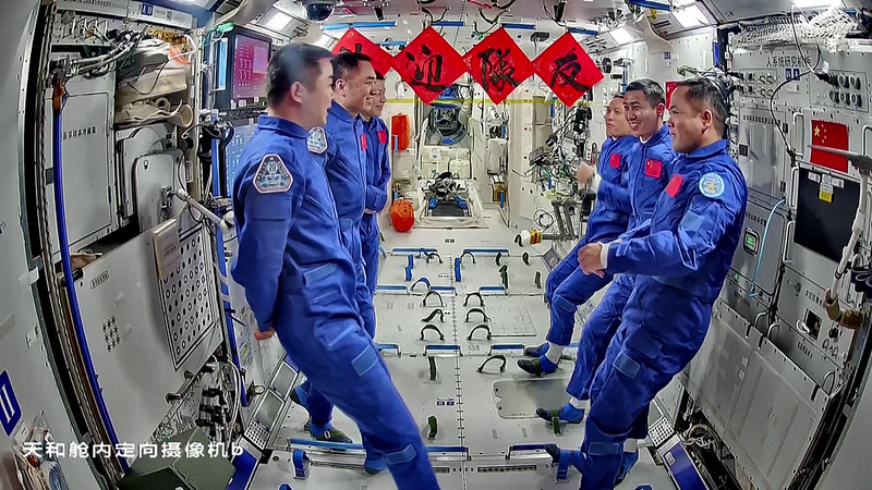 La misión de retorno de la tripulación del Shenzhou-20 de China avanza sin contratiempos