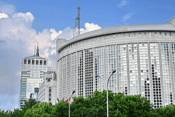 China insta a Japón a reflexionar y corregir errores rápidamente