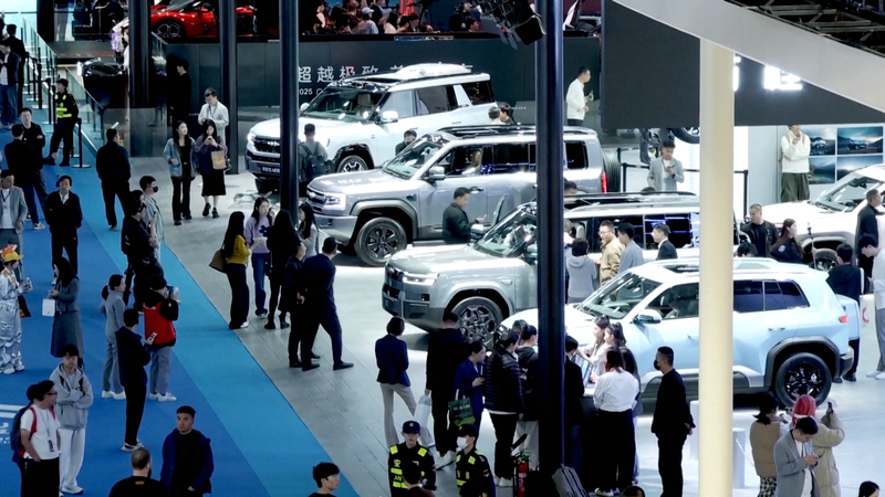 Los fabricantes de automóviles japoneses pierden terreno en el Auto Show de Guangzhou video poster