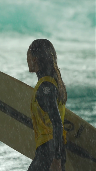 Surf en Wanning: la lluvia no detiene la pasión video poster