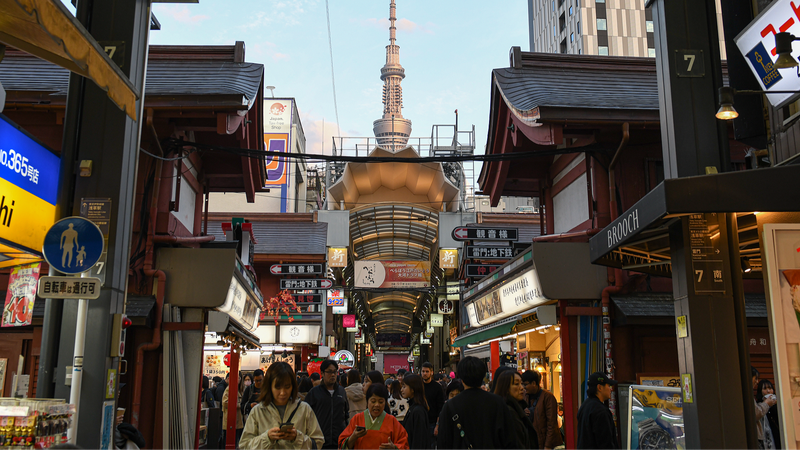 Las acciones de Japón caen después de que China aconseja a los turistas que se mantengan alejados