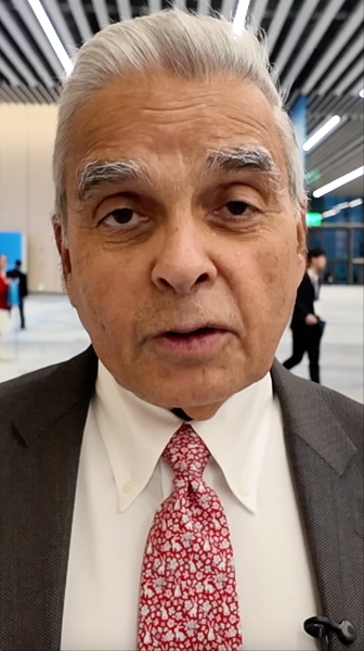 Erudito singapurense elogia CIIE de China como modelo de exposición de importación global video poster