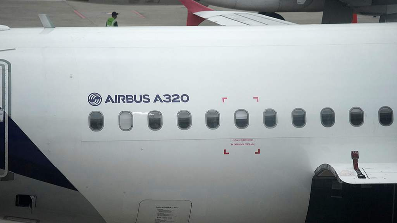 Retiro del Airbus A320 deja en tierra a la mitad de la flota, destacando riesgos en la aviación