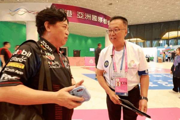Voluntarios de Hong Kong brillan en los 15º Juegos Nacionales de China video poster