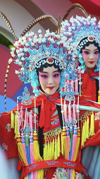 Nuevas Voces del Joven Fénix: La Primera Gala de Ópera Infantil de CMG video poster