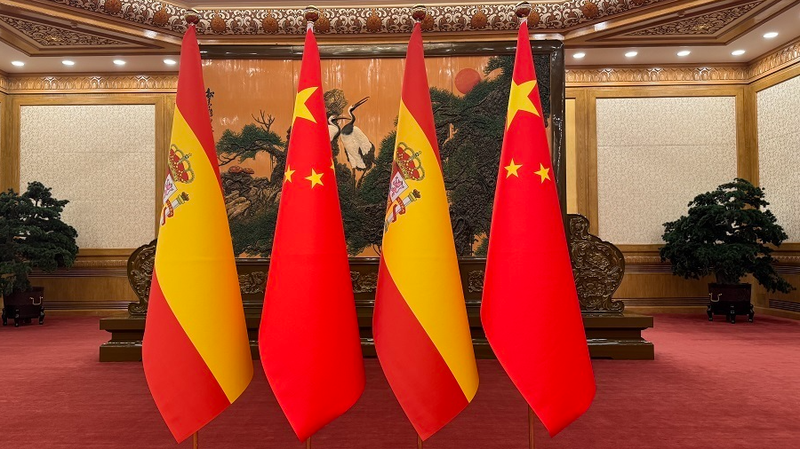 Xi Jinping da la bienvenida al Rey Felipe VI de España en visita de Estado