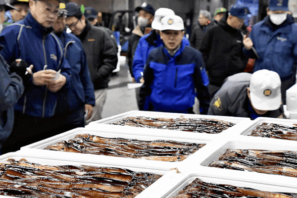 Las pesquerías japonesas temen una caída en exportaciones tras comentarios del primer ministro