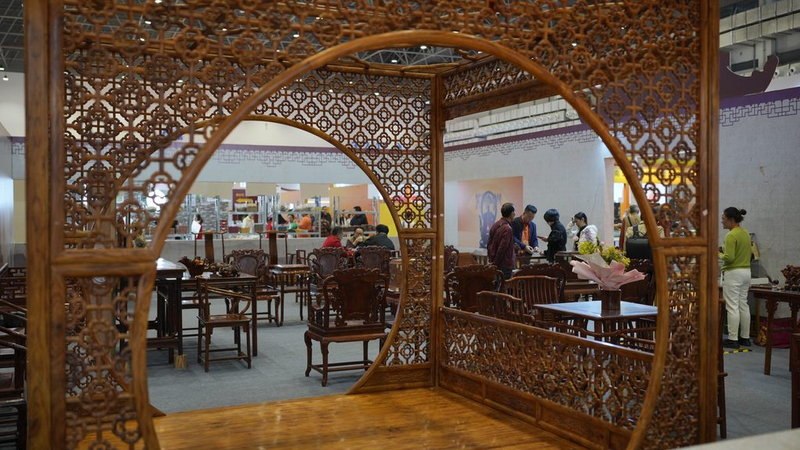 Hainan organiza la 2ª Feria Internacional de Comercio de Madera de Agar y Huanghuali