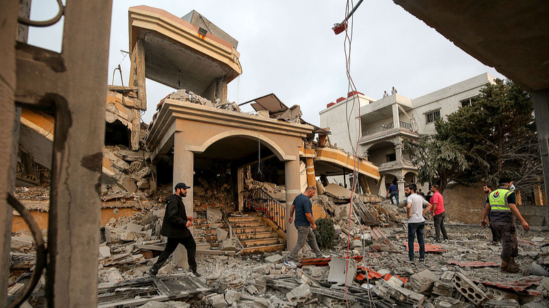 Nuevos Ataques Aéreos Sacuden el Sur del Líbano, Amenazando Frágil Alto el Fuego