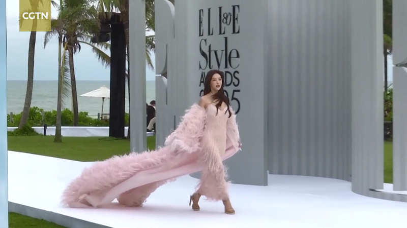 La revolución de estilo de Sanya: de escapada de playa a centro de cultura y moda video poster