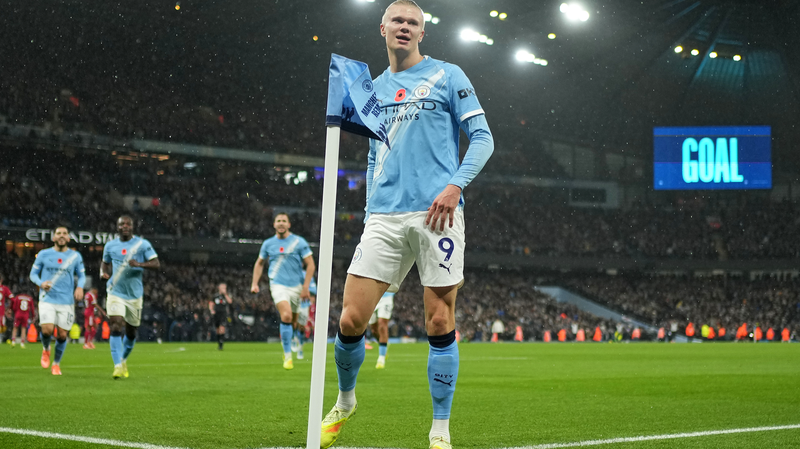Man City aplasta a Liverpool 3-0 en el partido número 1000 de Guardiola
