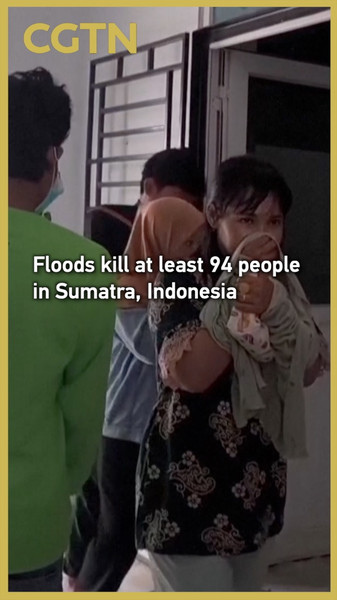Lluvias ciclónicas dejan 94 muertos en inundaciones en Sumatra video poster