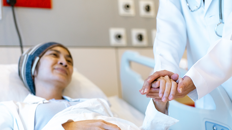 Descubren cómo usar mutaciones resistentes para atacar tumores