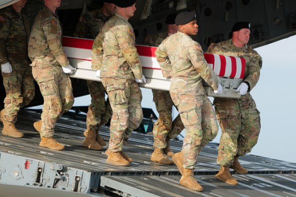 EE UU responde al ataque mortal en Palmira con Operación Hawkeye Strike